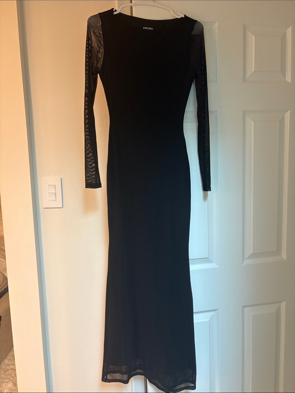 ReoRia Black Long-Sleeve Sheer Sleeve Maxi Dress